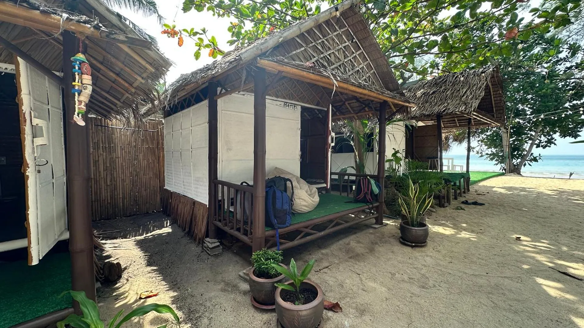 Garden Beach Bungalows Ko Lanta Hostel