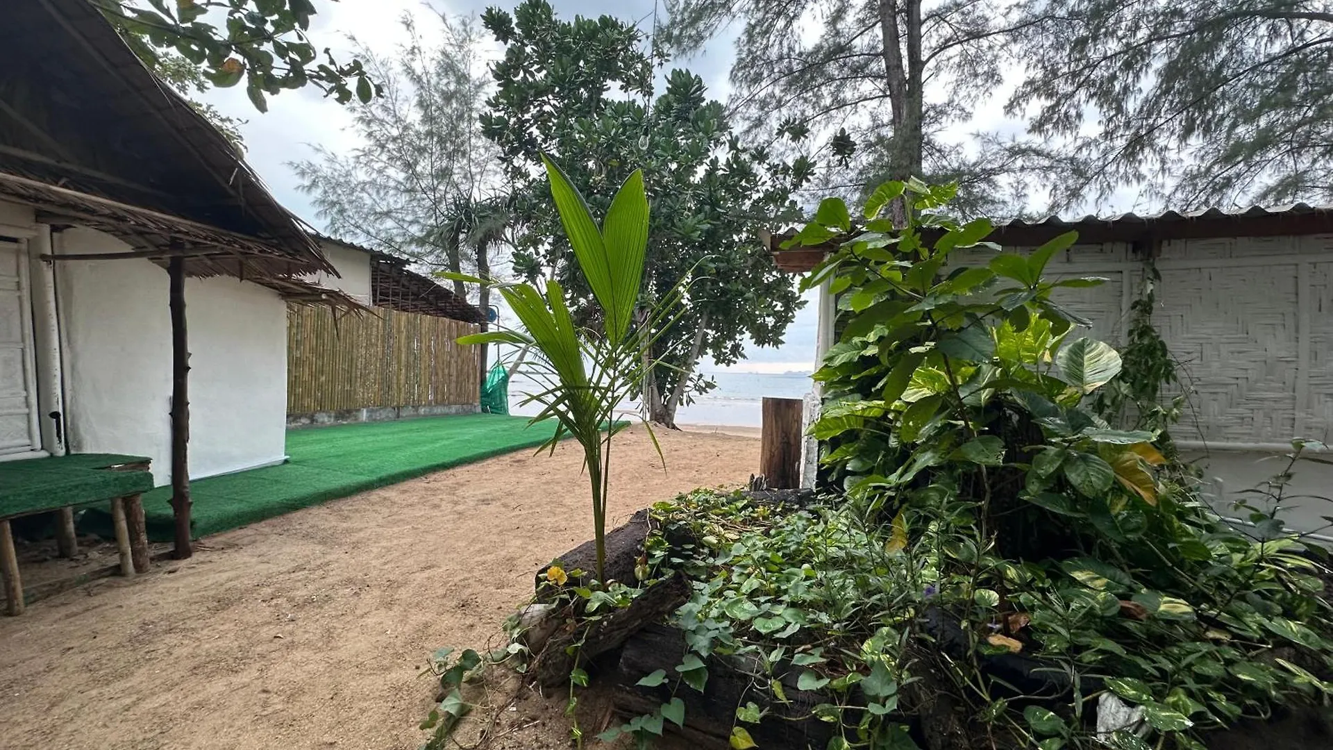 Garden Beach Bungalows Ko Lanta 0*,