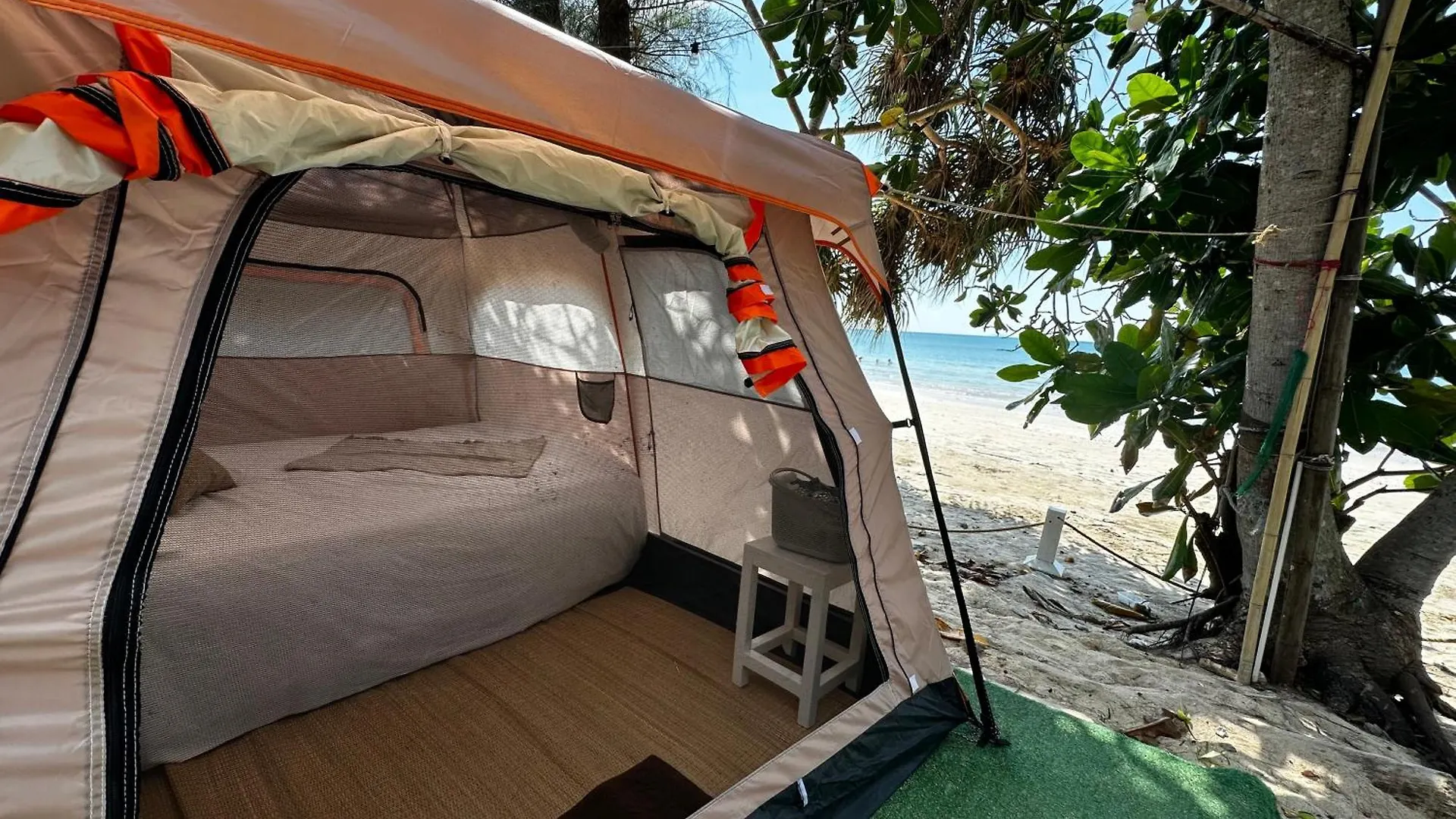 Hostel Garden Beach Bungalows Ko Lanta Thailand