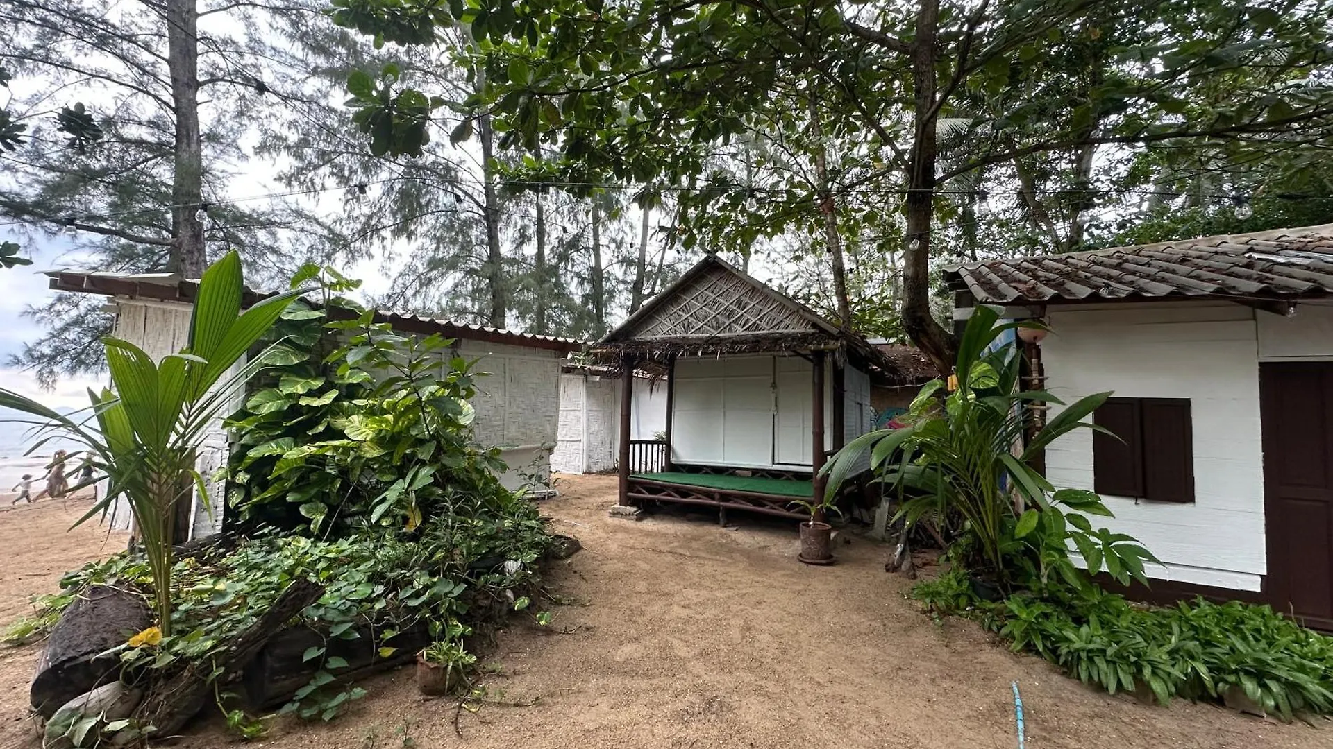 Hostel Garden Beach Bungalows Ko Lanta