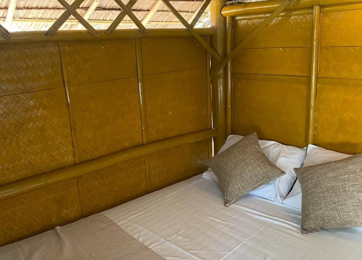 Garden Beach Bungalows Ko Lanta Hostel